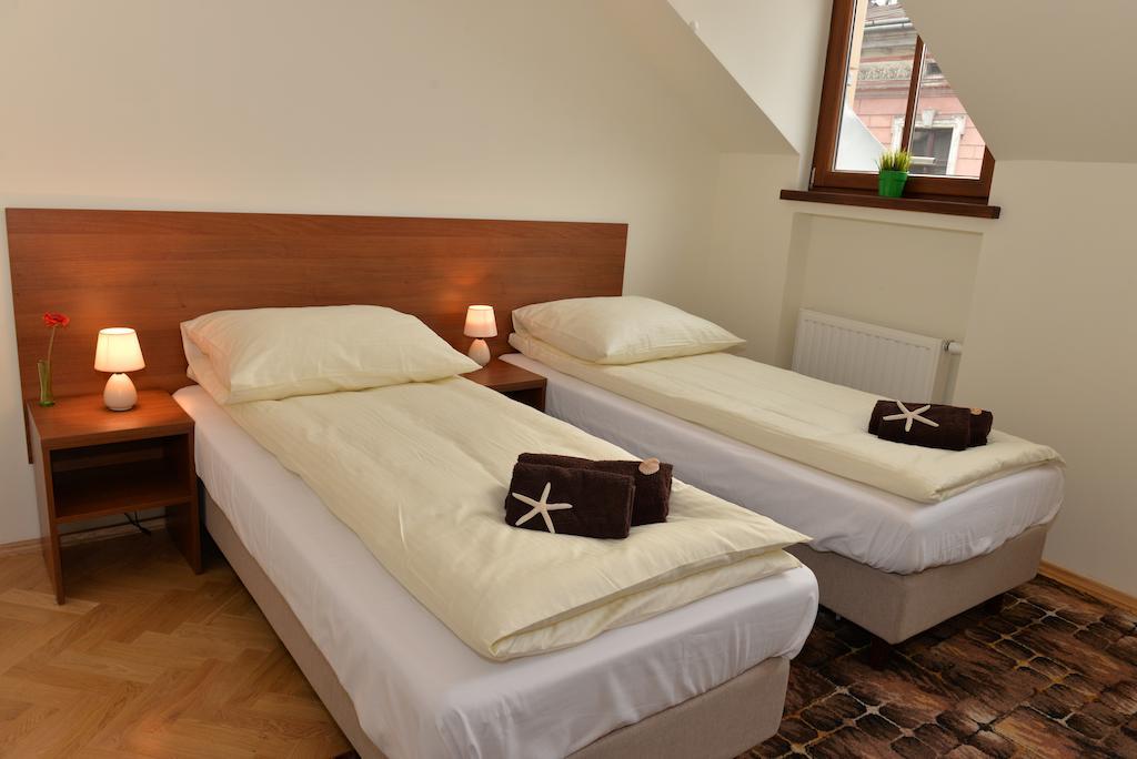 Royal Route 29 Comfort Rooms Cracovia Habitación foto