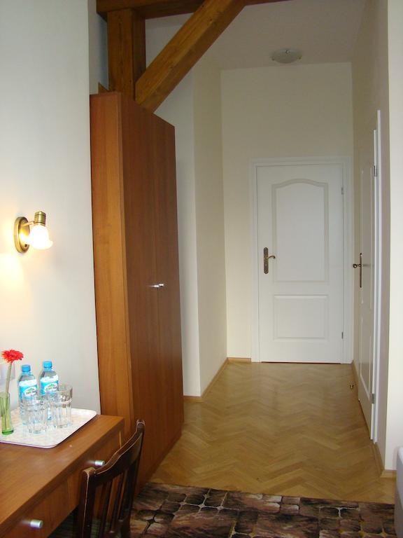 Royal Route 29 Comfort Rooms Cracovia Exterior foto