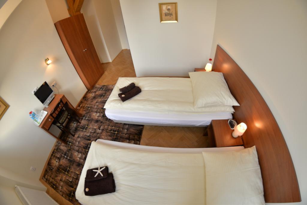 Royal Route 29 Comfort Rooms Cracovia Habitación foto