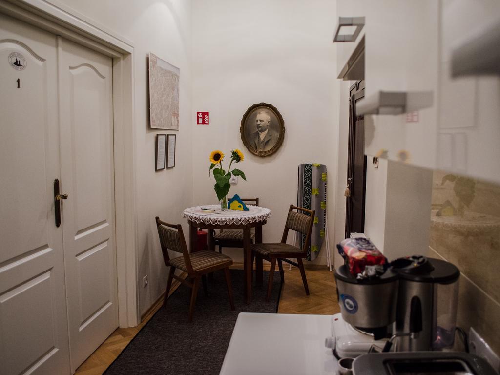 Royal Route 29 Comfort Rooms Cracovia Exterior foto