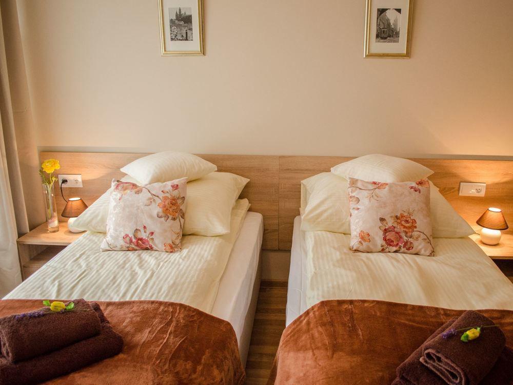 Royal Route 29 Comfort Rooms Cracovia Exterior foto