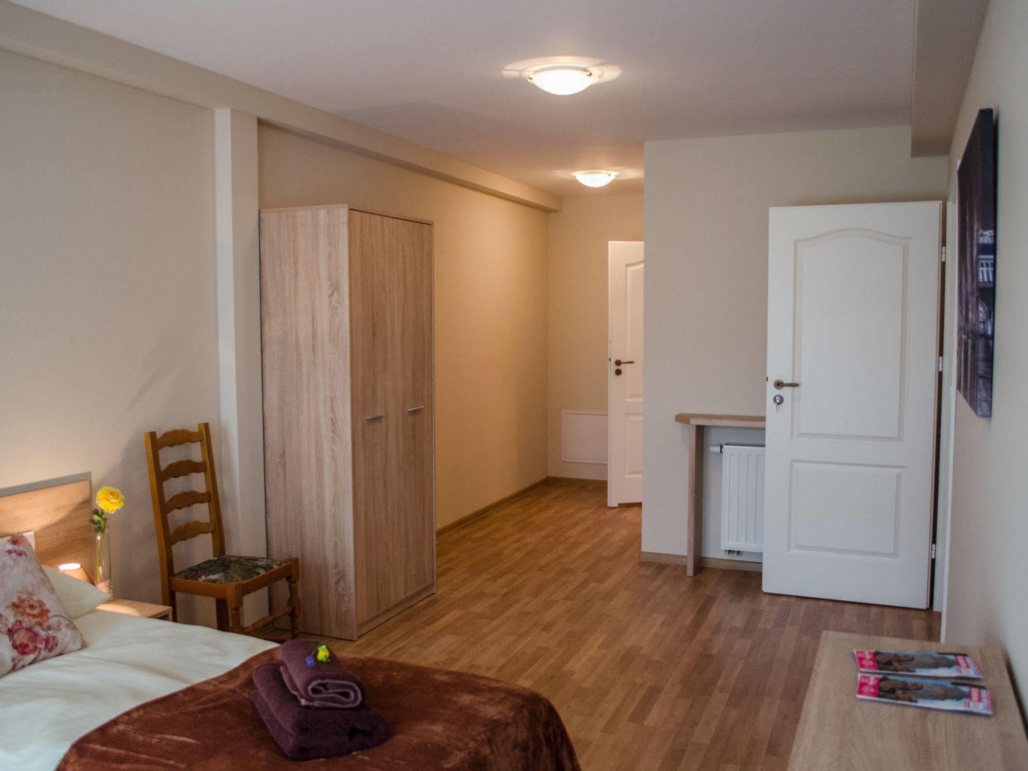 Royal Route 29 Comfort Rooms Cracovia Exterior foto