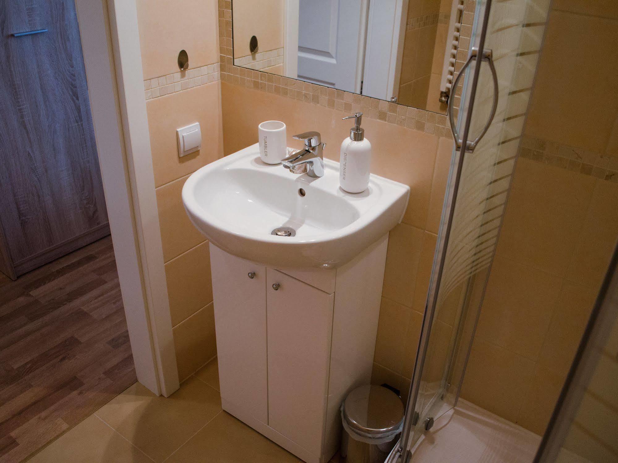 Royal Route 29 Comfort Rooms Cracovia Exterior foto