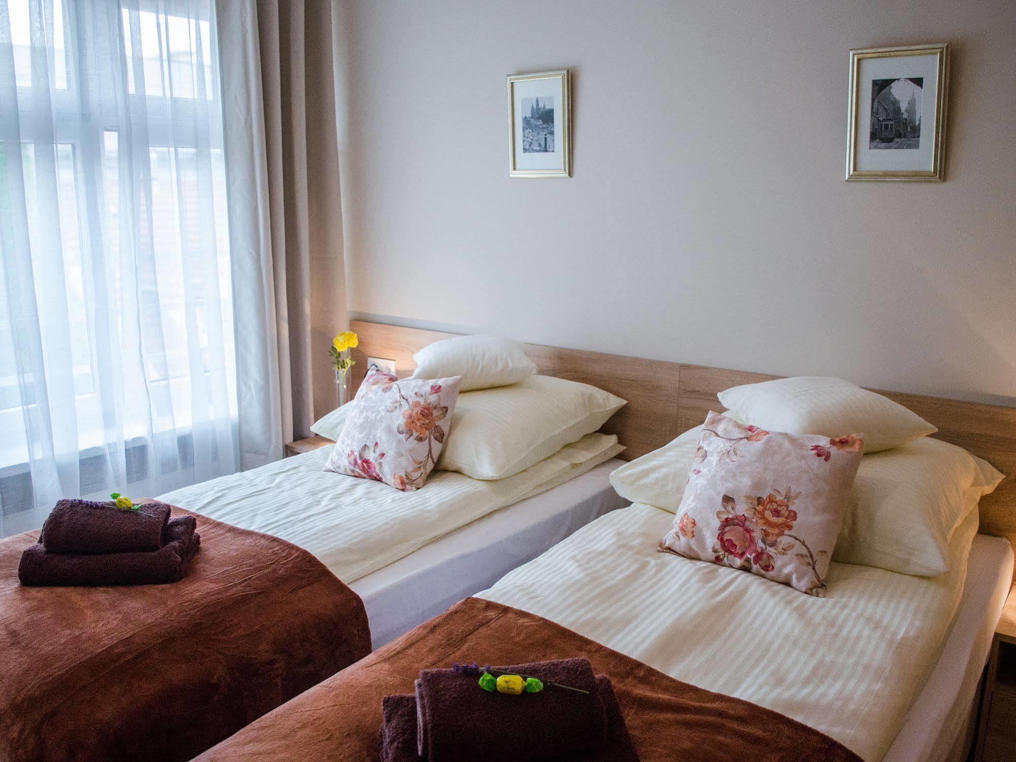 Royal Route 29 Comfort Rooms Cracovia Exterior foto